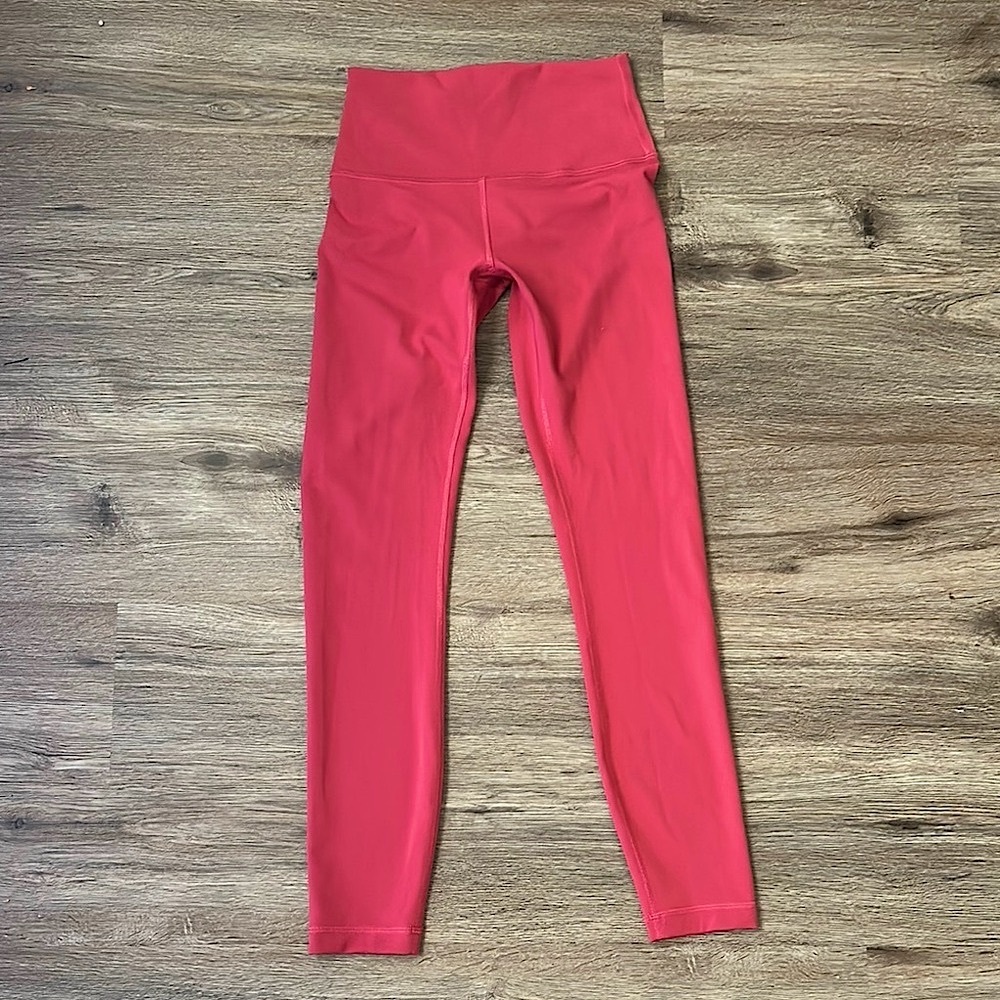 LIKE NEW!🔥Lululemon Pink Athletic Leggings, High-Waist, medium compression